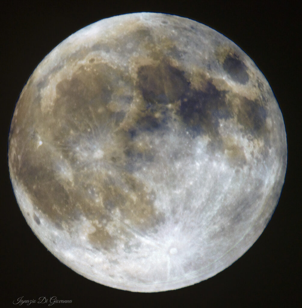 Luna Dettagliata