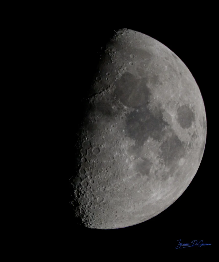 Dettaglio della Luna in fase crescente