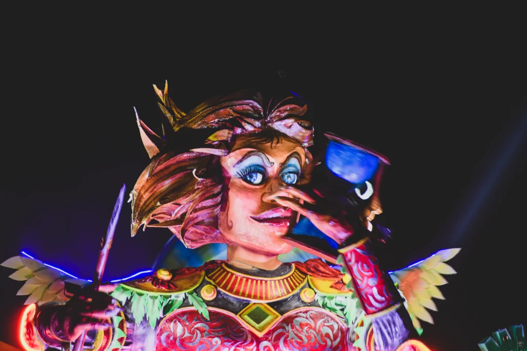 Scultura luminosa nel Carnevale di Montevago