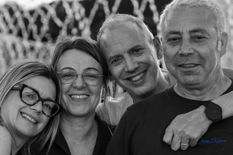 Ritratto di gruppo in bianco e nero